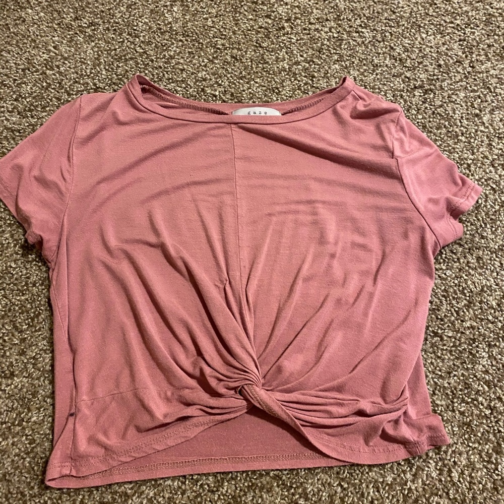 Cute cropped knot tee
